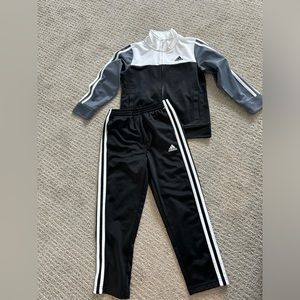 Adidas athletic sweat set